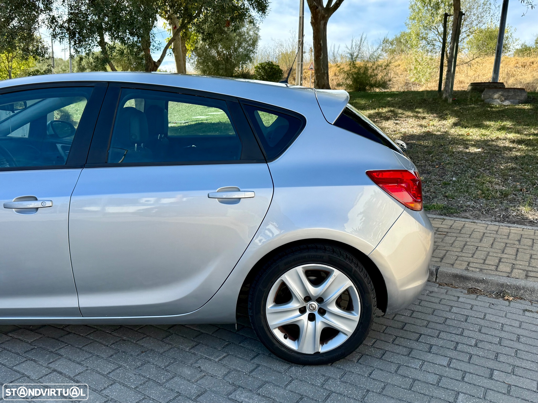 Opel Astra 1.3 CDTi Enjoy EcoFLEX - 3