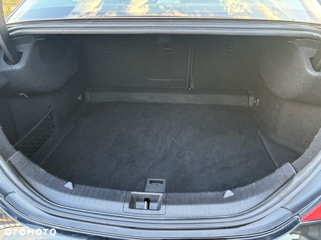 Mercedes-Benz CLA 200 - 13