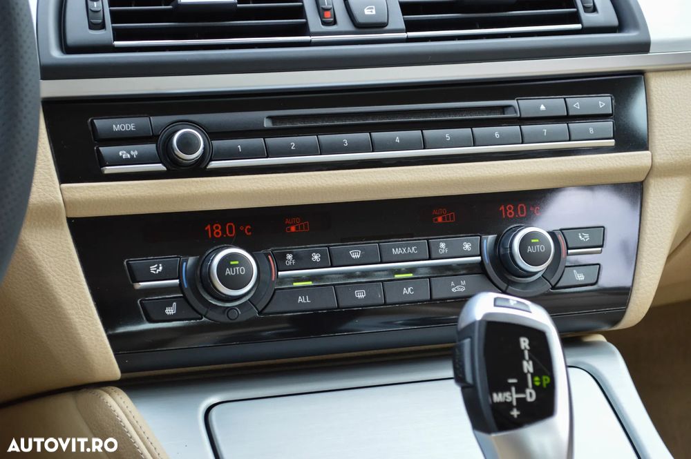 BMW Seria 5 520d Aut. Modern Line - 31