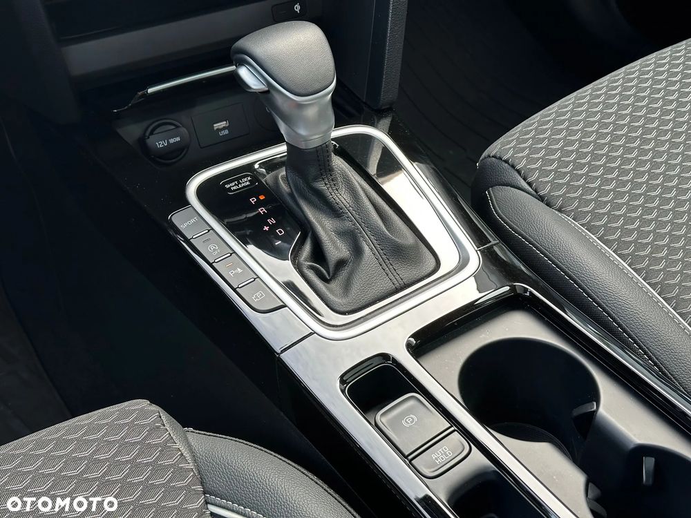 Kia XCeed 1.5 T-GDI Business Line DCT - 19