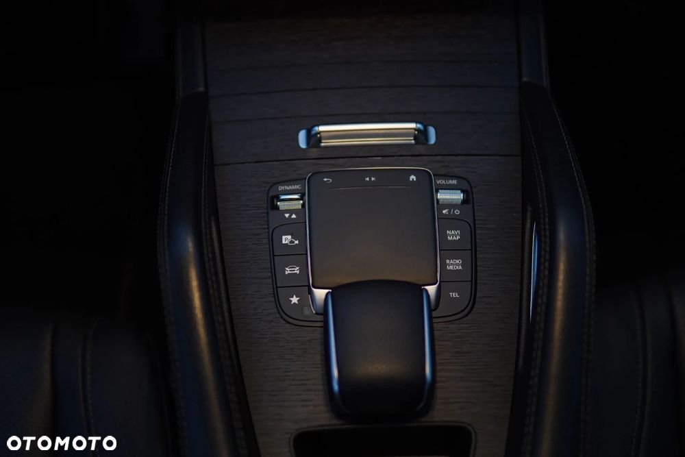 Mercedes-Benz GLE - 12