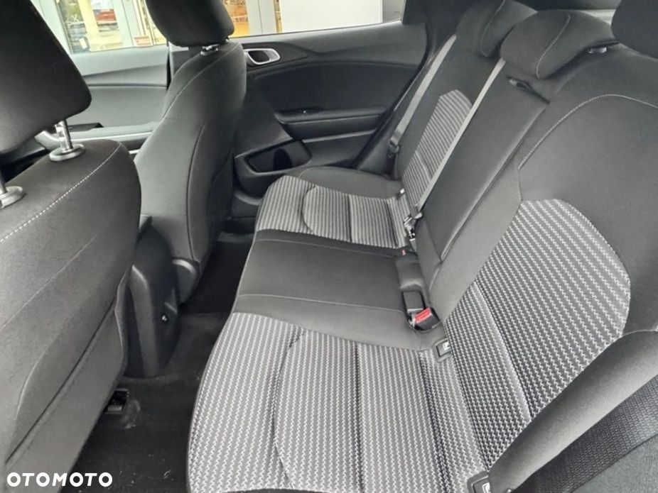 Kia XCeed 1.5 T-GDI M - 9