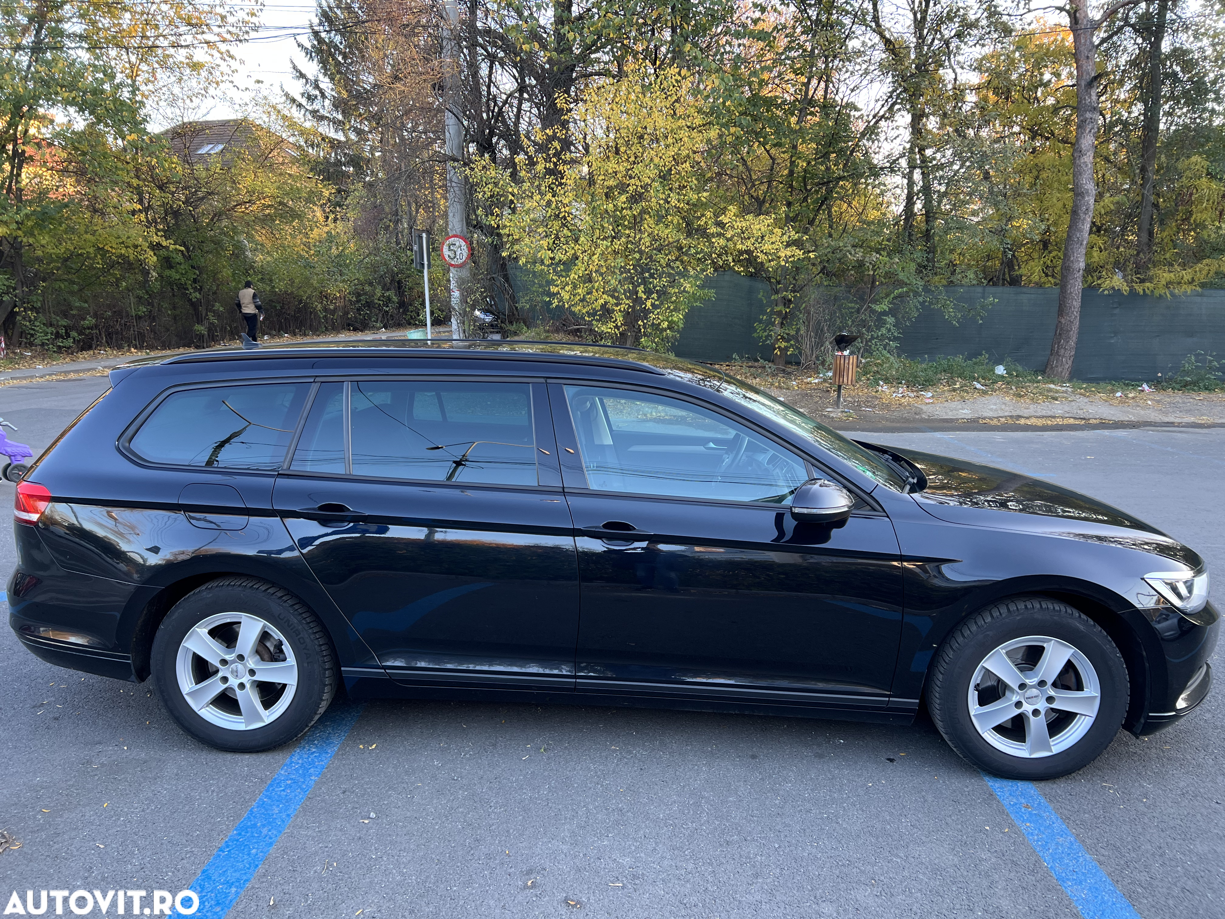 Volkswagen Passat 1.6 TDI Comfortline - 10
