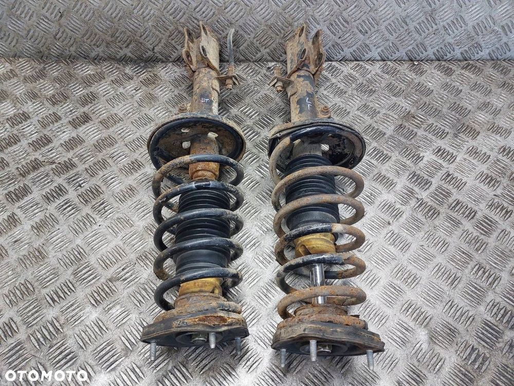 AMORTYZATOR + SPRĘŻYNA LEWY TYŁ + PRAWY TYŁ TOYOTA COROLLA E11 KOMBI - 1