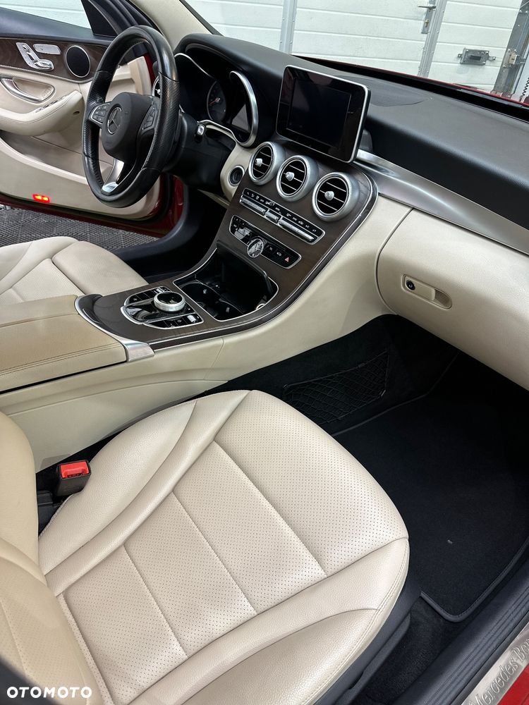 Mercedes-Benz Klasa C 300 7G-TRONIC Avantgarde - 19