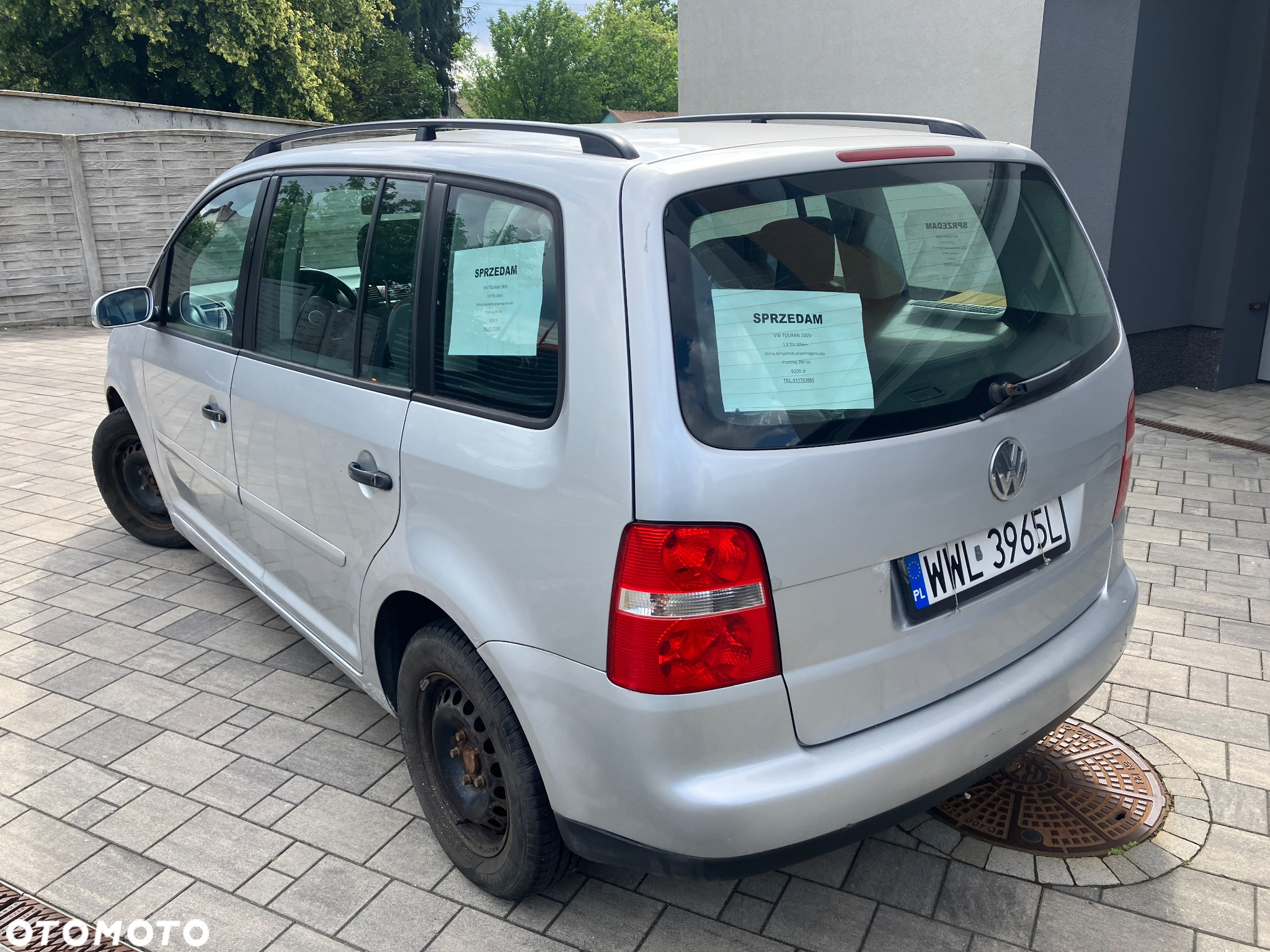Volkswagen Touran - 4