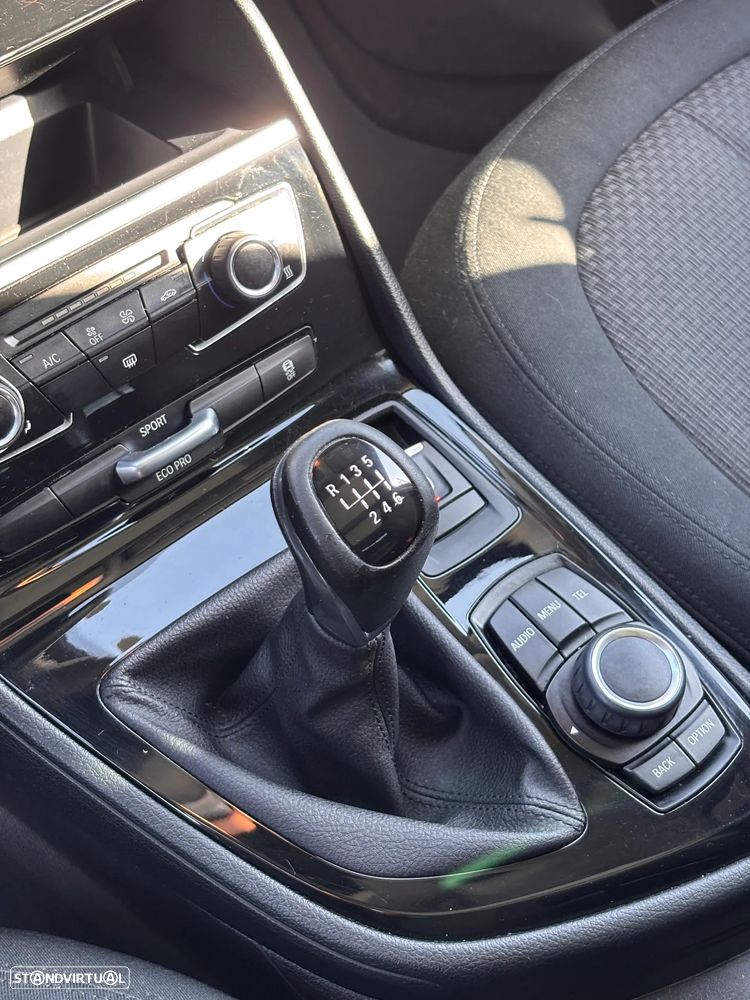 BMW 216 Active Tourer d Advantage - 27