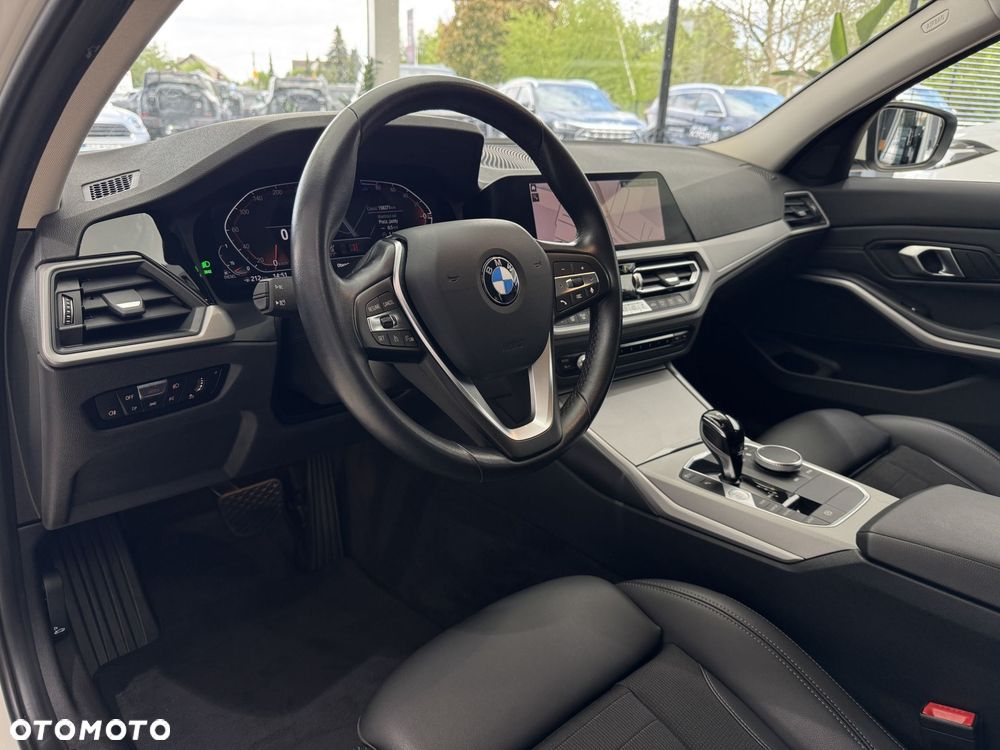 BMW Seria 3 320d xDrive MHEV Advantage - 8