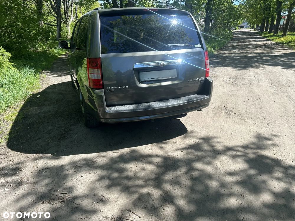 Chrysler Grand Voyager ver-2-8-crd-touring - 3