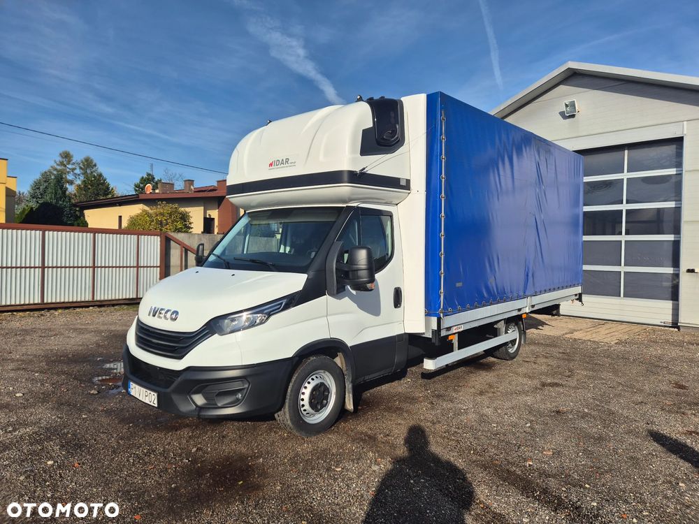 Iveco DAILY PLANDEKA 12EP 3.0 180KM MANUAL SERWIS ASO BEZWYPADKOWY ZADBANY 2023 PODUSZKI FV23% KLIMA WEBASTO 35S18 FULL LED - 2