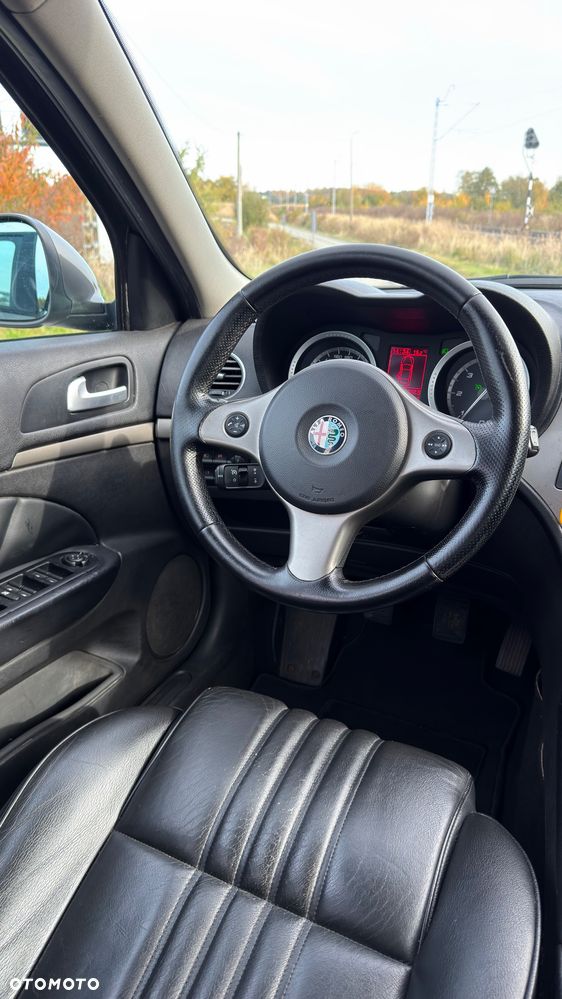 Alfa Romeo 159 1.9 JTDM 16V DPF Distinctive - 12
