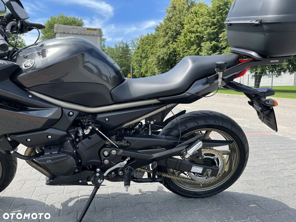 Yamaha XJ - 8