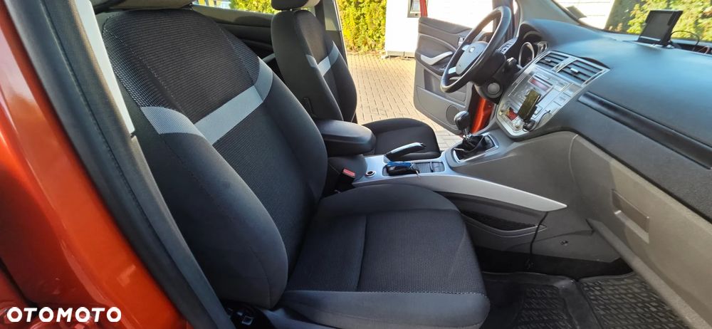 Ford Kuga 2.0 TDCi 2x4 Champions Edition - 32