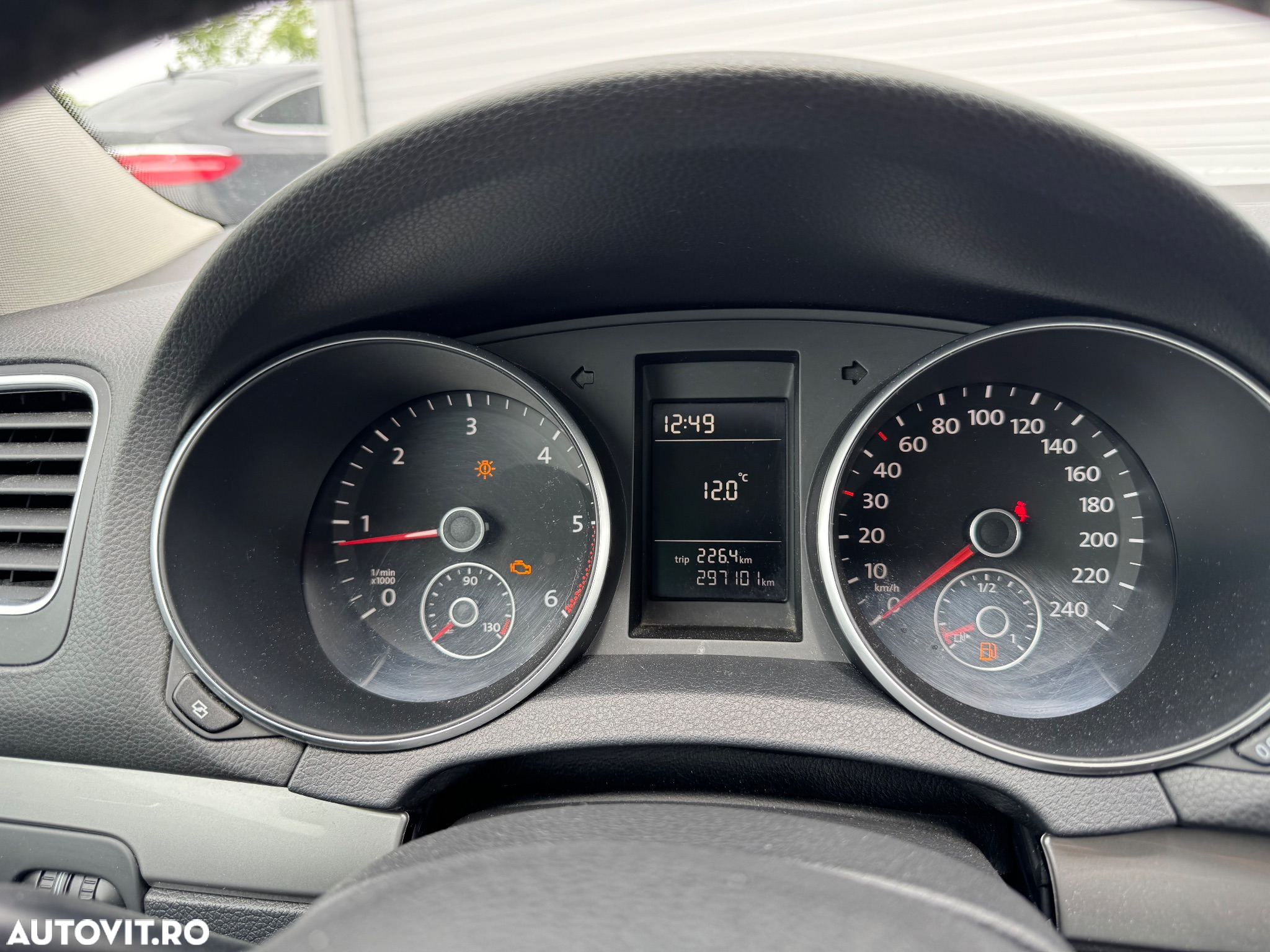 Volkswagen Golf 2.0 TDI Comfortline - 12