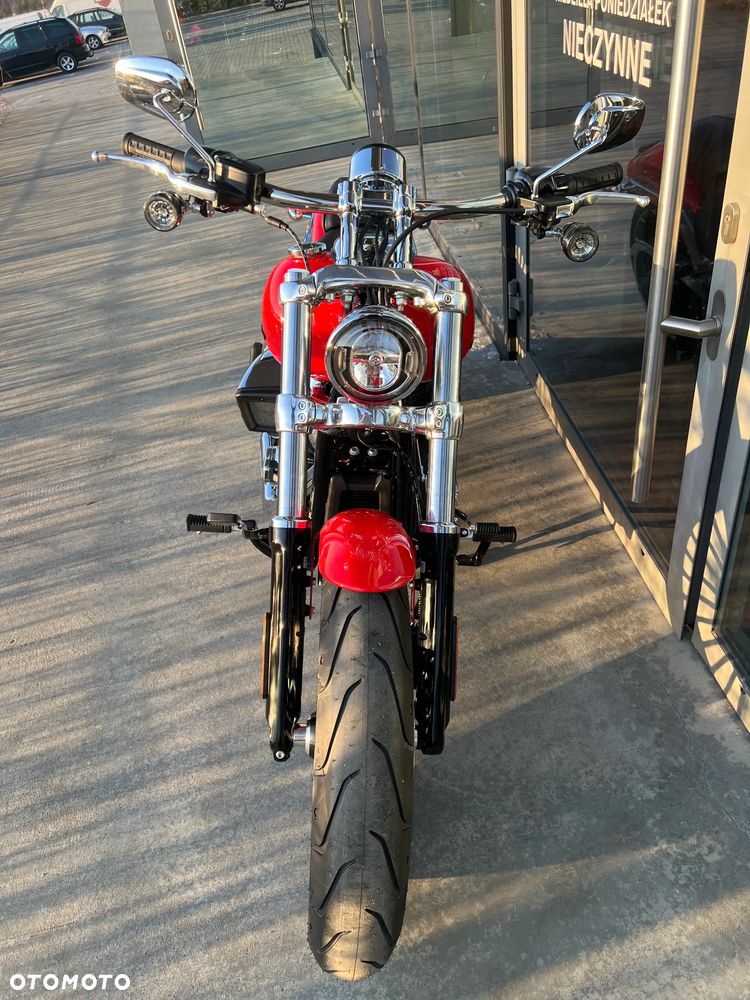 Harley-Davidson Softail Breakout - 3