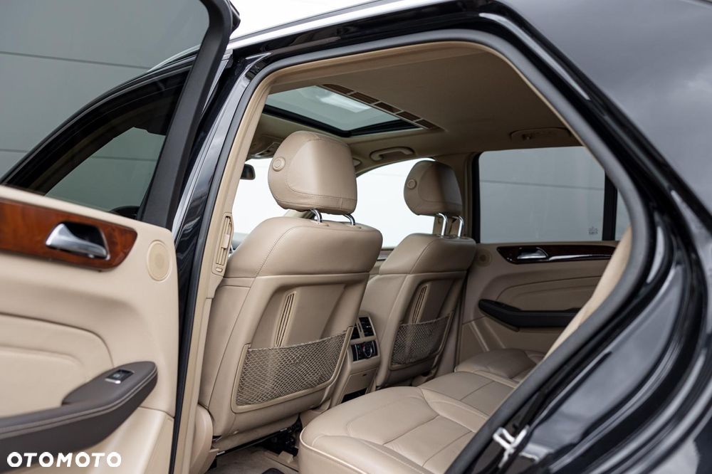 Mercedes-Benz ML - 19