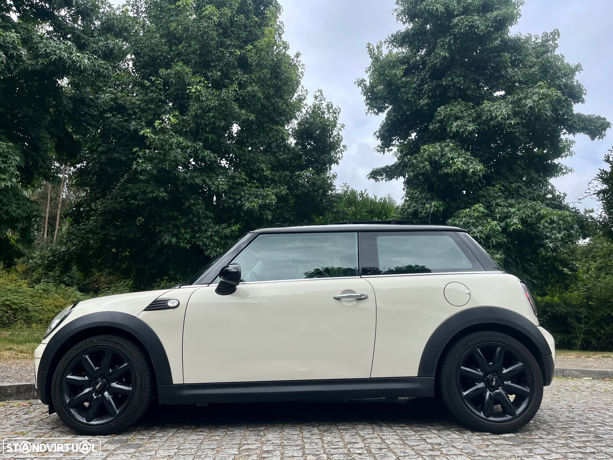 MINI 3 Portas Cooper D - 22