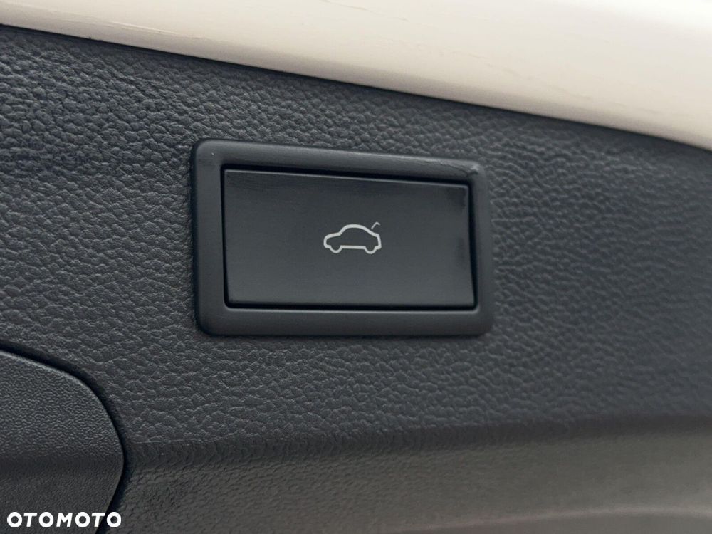 Skoda Superb 2.0 TDI SCR 4x4 Selection DSG - 32