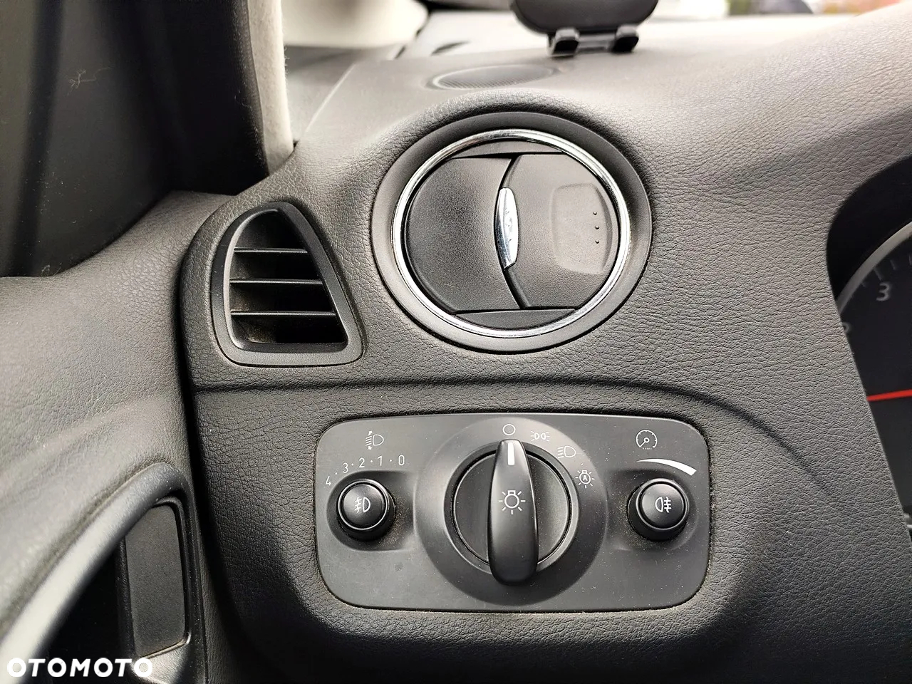 Ford S-Max 2.0 FF Titanium - 14