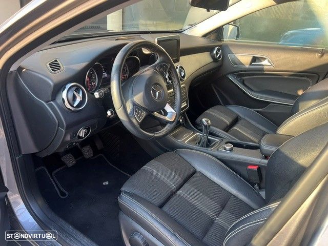 Mercedes-Benz GLA 180 d - 7