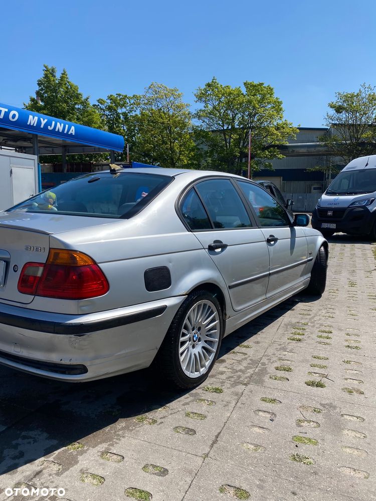 BMW Seria 3 318i - 3