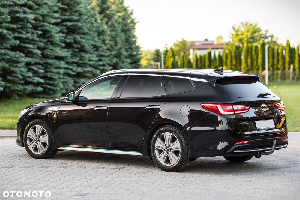 Kia Optima Sportagon 2.0 GDI Attract - 12