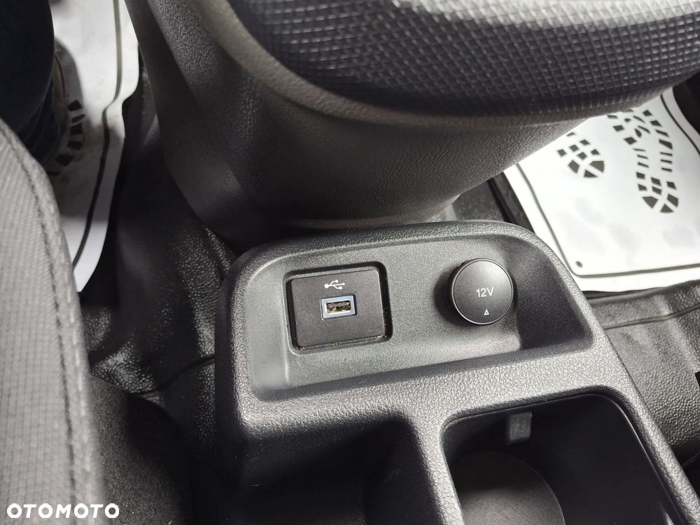 Ford TRANSIT CONNECT TREND - 26