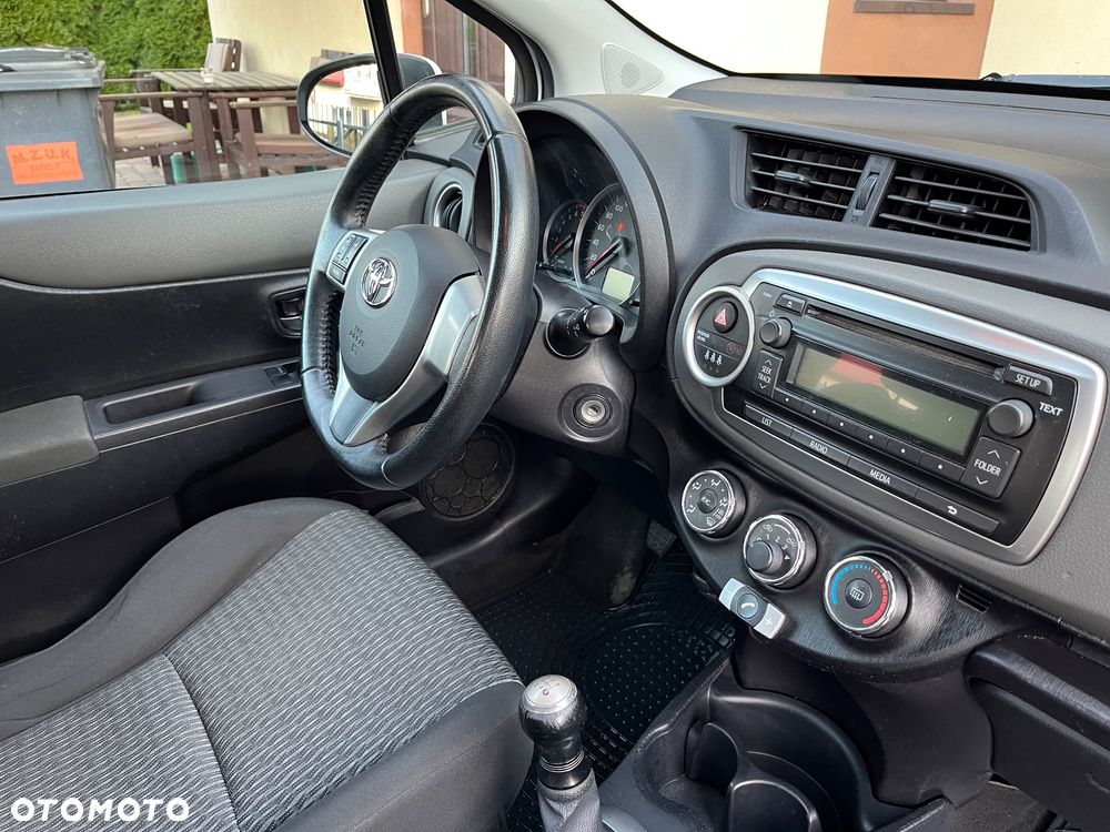 Toyota Yaris 1.0 Sol - 9