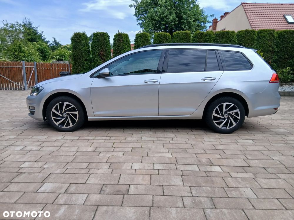 Volkswagen Golf - 6