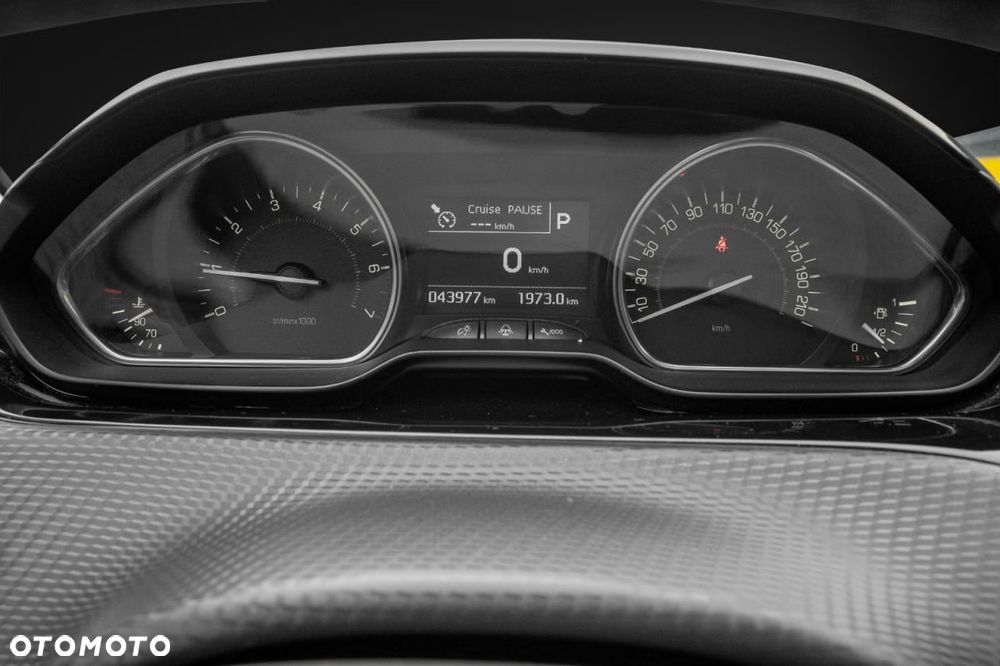 Peugeot 2008 PureTech 110 GPF Stop&Start EAT6 Allure - 14