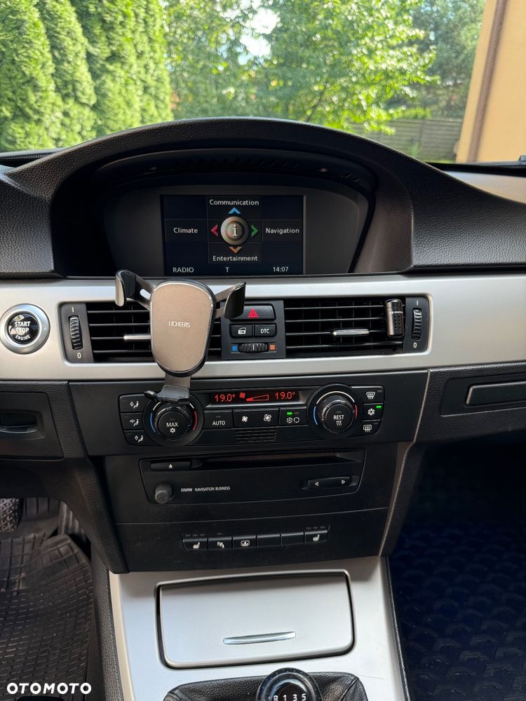 BMW Seria 3 318i - 13