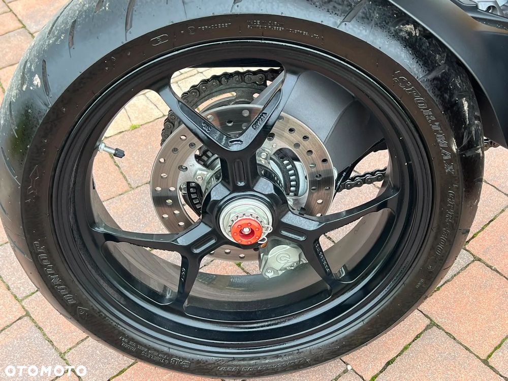 Ducati Hypermotard - 12