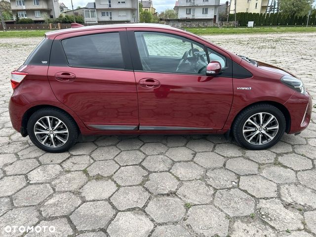 Toyota Yaris Hybrid 100 Life - 4