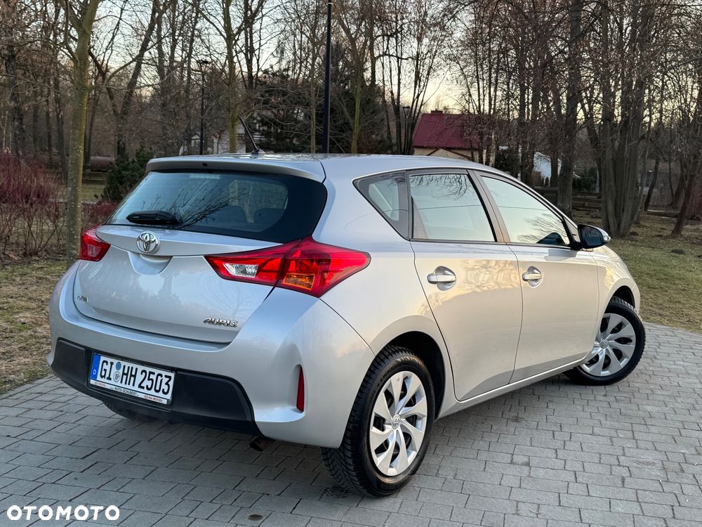 Toyota Auris 1.33 Dual-VVT-i Cool - 5