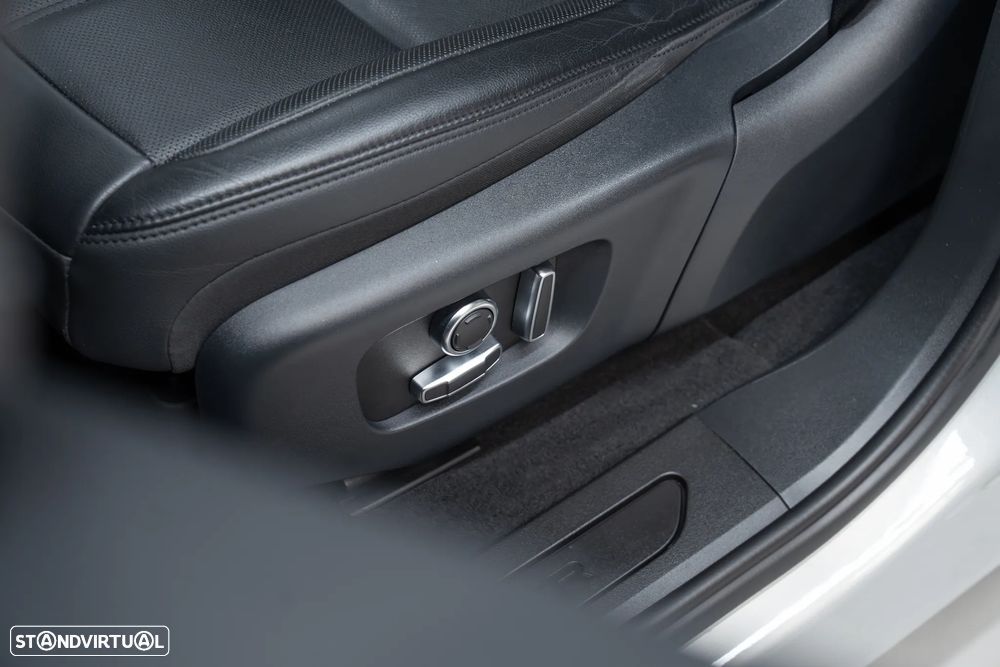 Land Rover Range Rover Evoque 1.5 P300e AWD R-Dynamic Auto - 23