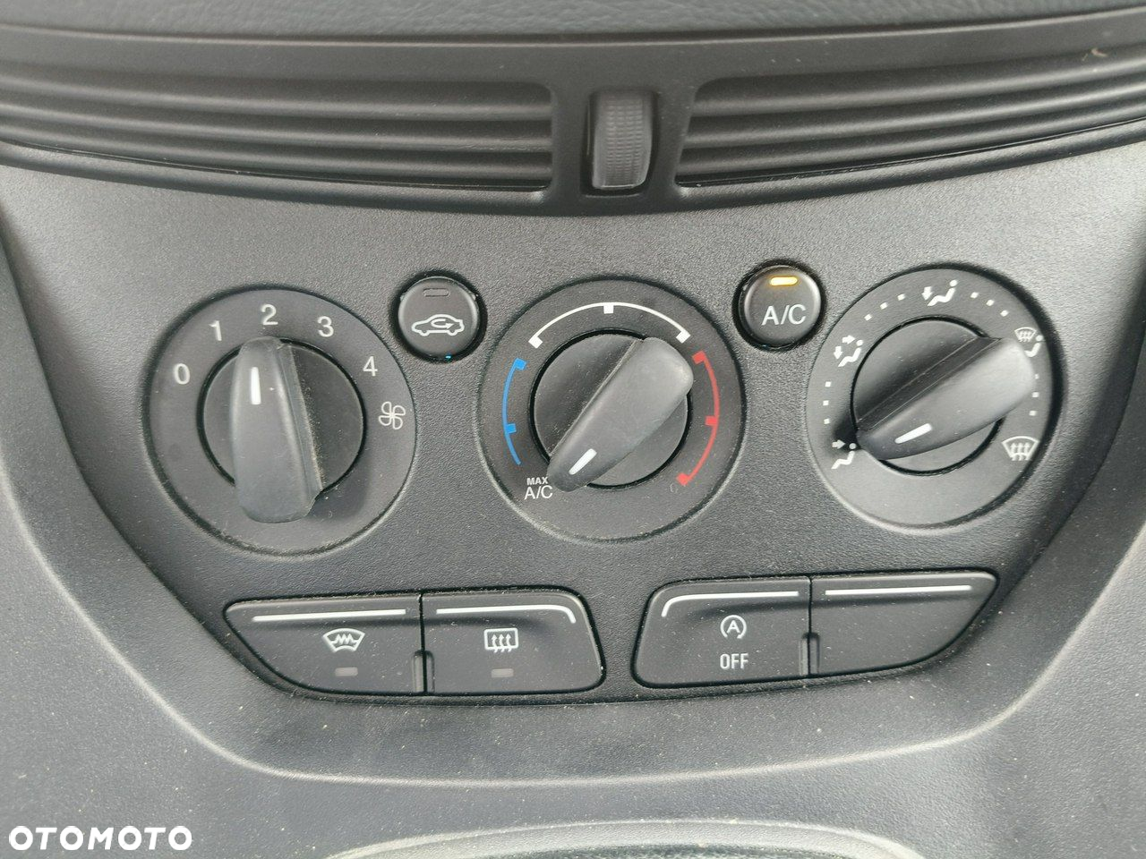 Ford C-MAX - 13