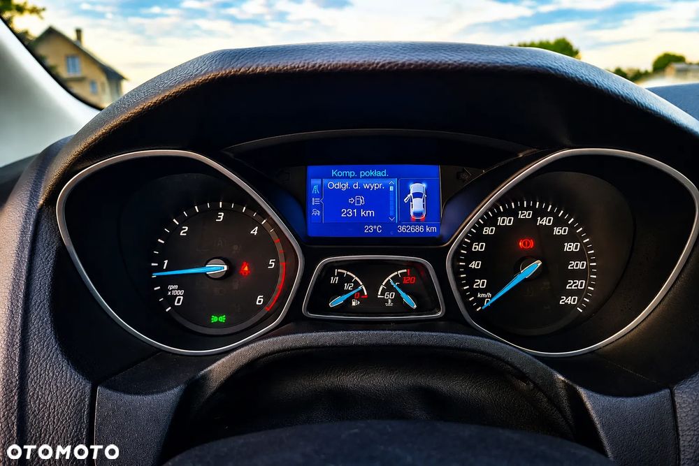 Ford Focus - 12