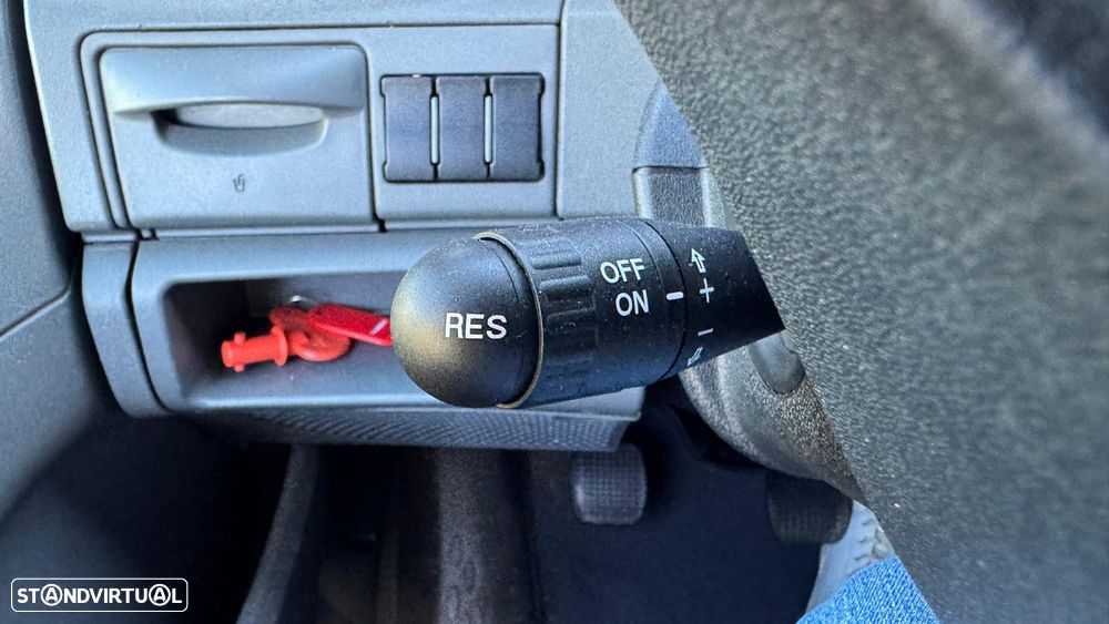 Iveco Daily 2.3 35C13 C/ Frio C/ Plat Elevatoria - 35