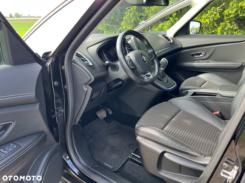 Renault Grand Scenic - 13