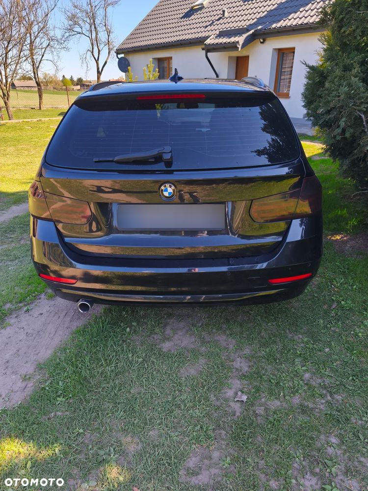 BMW Seria 3 ver-320d-efficient-dynamics-edition-luxury-line - 8