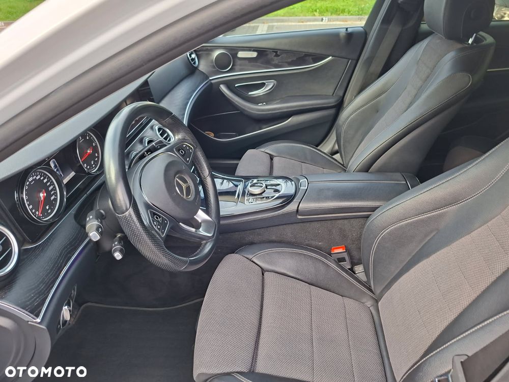 Mercedes-Benz Klasa E - 9