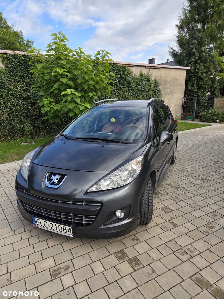 Peugeot 207 90 HDi FAP (Blue Lion) 98G - 1