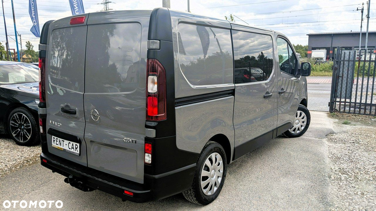 Opel Vivaro - 8
