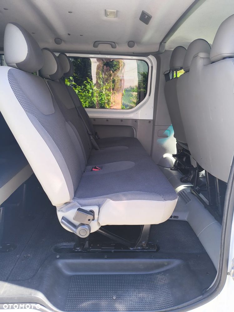 Opel Vivaro L2H1 2.9t Essentia - 13
