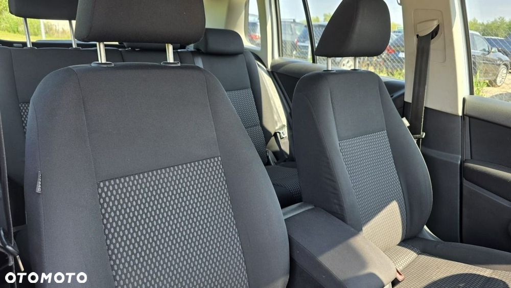 Volkswagen Tiguan - 16