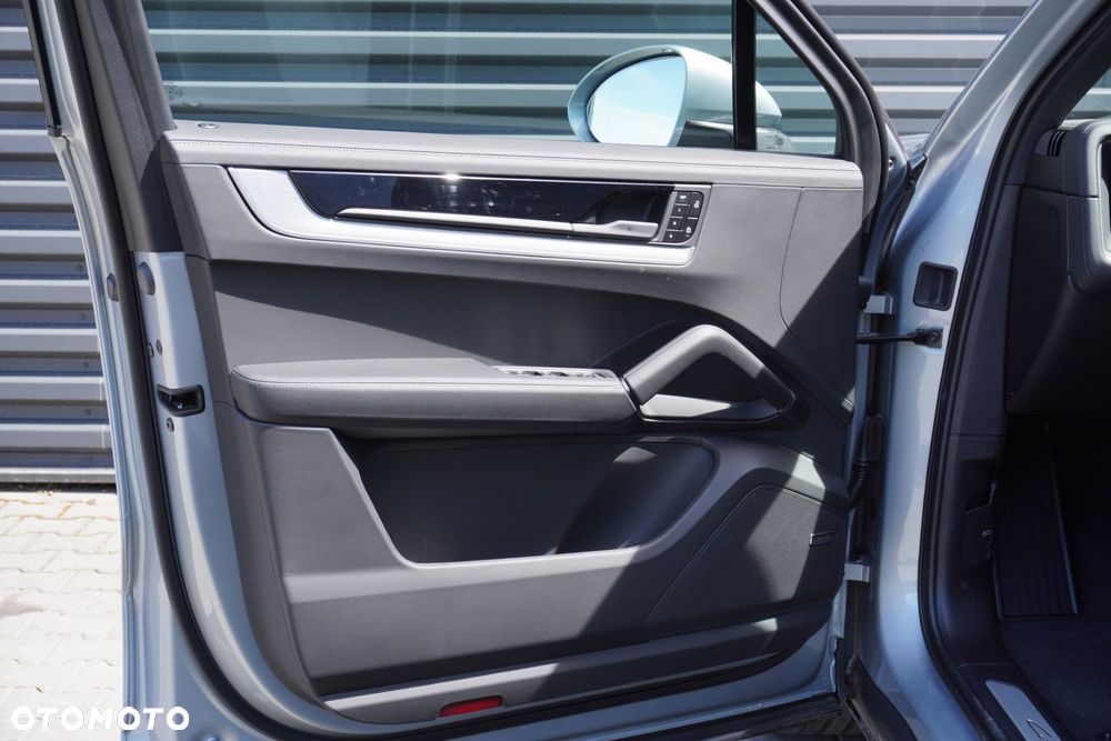 Porsche Cayenne - 9