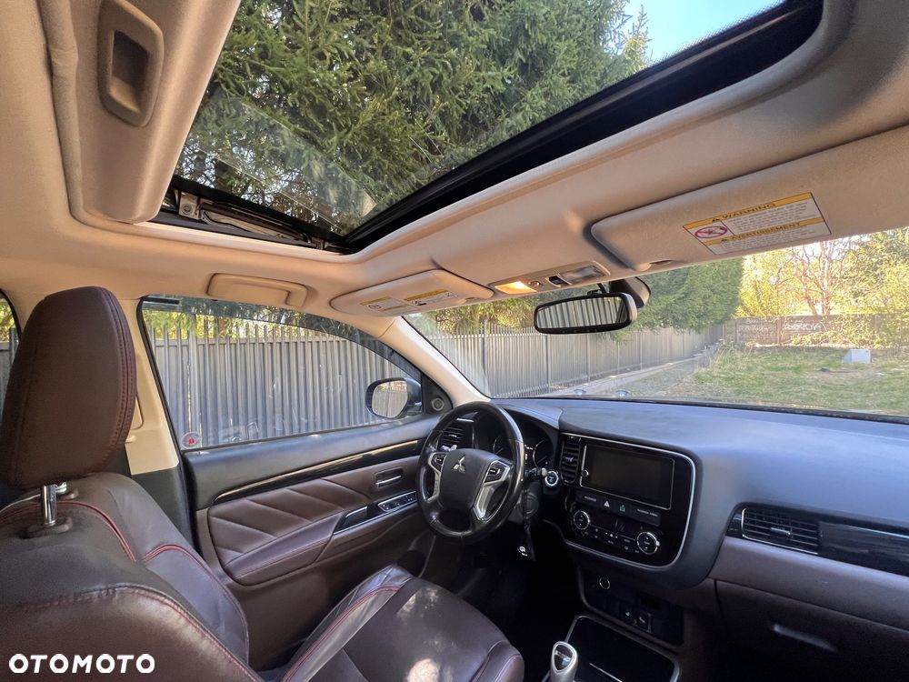 Mitsubishi Outlander 2.0 4WD Plus - 7