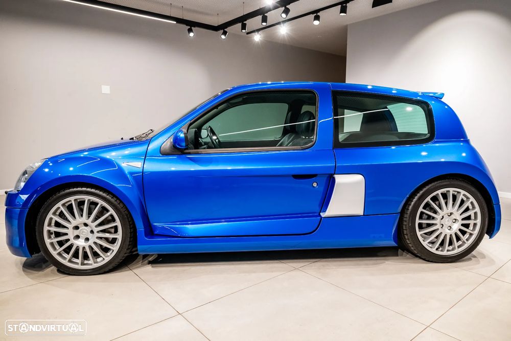 Renault Clio 3.0 V6 Sport - 4
