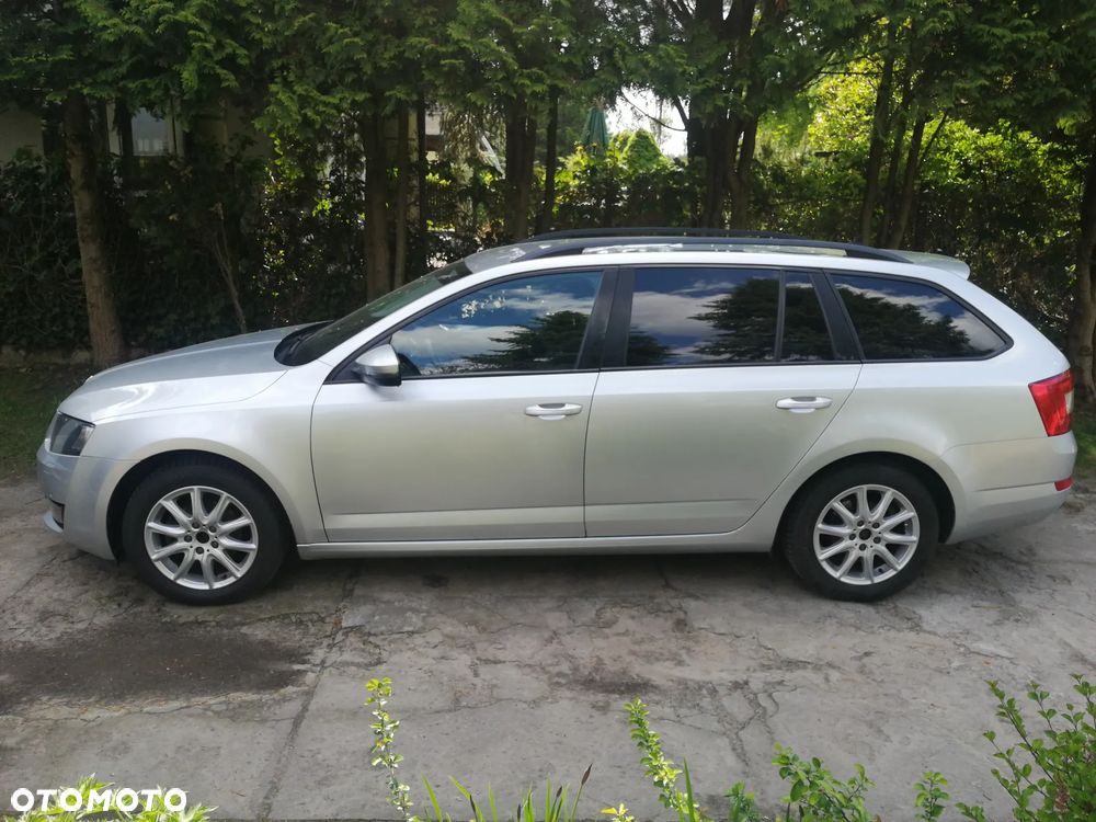 Skoda Octavia 1.6 TDI Style DSG - 3