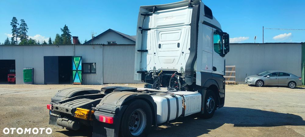 Mercedes-Benz Actros - 5